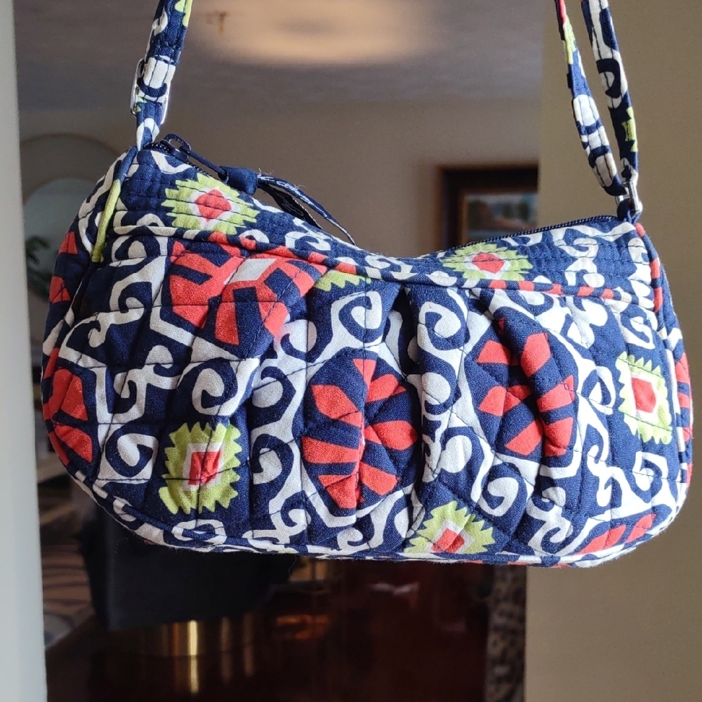 Vera Bradley Blue and Red Patterned Small Shoulder Bag With Coin Pouch - Picture 2 of 11
